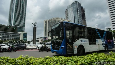 Wacana Kenaikan Tarif Bus TransJakarta Kembali Mencuat