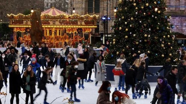 Natal di Museum Sejarah Alam Inggris (REUTERS-Kevin Coombs)