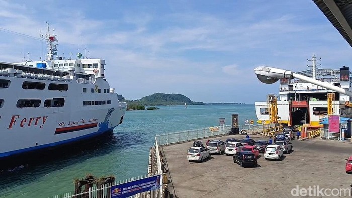 Pelabuhan Bakauheni, Lampung.