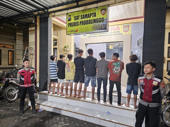 Pemuda di Probolinggo diamankan usai tawuran