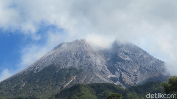 Penampakan Gunung Merapi pada 10 Agustus 2024