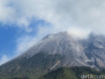 Viral Pendaki Nekat Naik ke Puncak Gunung Merapi Meski Statusnya Siaga