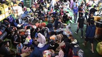 Menurut data Kesyahbandaran dan Otoritas Pelabuhan (KSOP) Kelas I Samarinda, jumlah penumpang arus mudik Natal dan tahun baru 2025 yang berangkat dan tiba di Samarinda menumpang KM Prince Soya dan KM Queen Soya sebanyak 2.165 orang.