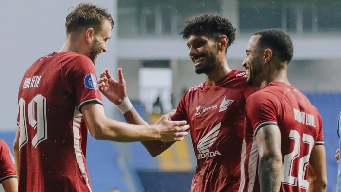 PSM Makassar menang 3-2 atas Barito Putera dalam laga Liga 1 2024/2025 di Stadion Batakan.