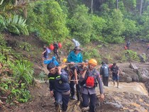 114 Warga Dievakuasi dari Desa Mattabulu Soppeng gegara Longsor