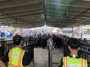 3 Ribu Petugas Disiapkan untuk Amankan Persib Vs Arema FC di GBLA