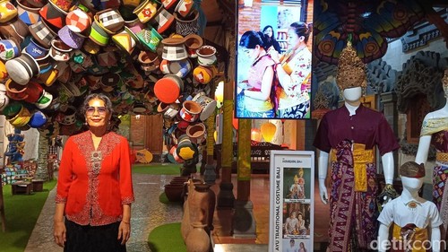 Pemilik The Keranjang Ni Made Ratnadi saat ditemui detikBali di tokonya, Sabtu (21/12/2024).