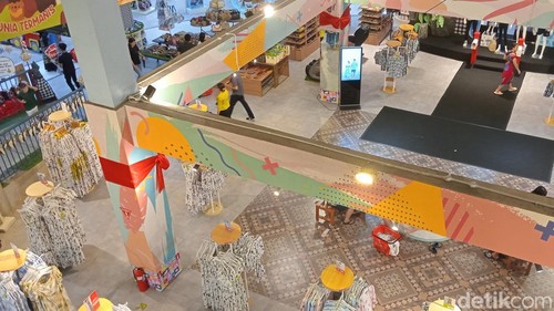 Salah satu sudut The Keranjang, toko oleh-oleh di kawasan Kuta.