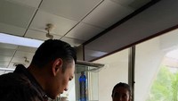 Walau sudah menjabat sebagai menteri, tapi AHY tak tetap rendah hati. Ia terbiasa makan di kantin atau warung makan sederhana. Foto: Dokumentasi AHY/Archive