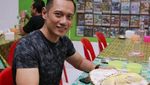 AHY Suka Kulineran di Berbagai Kota, Makan Mie Yamin hingga Nasi Kapau