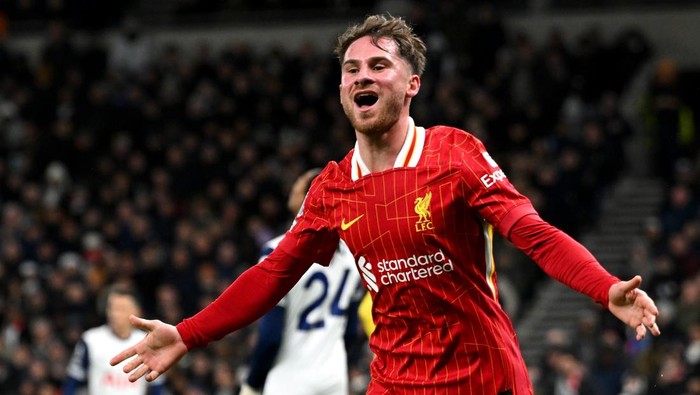 LONDON, ENGLAND - DECEMBER 22: (THE SUN OUT, THE SUN ON SUNDAY OUT) Alexis Mac Allister of Liverpool celebrates scoring his teams second goal during the Premier League match between Tottenham Hotspur FC and Liverpool FC at Tottenham Hotspur Stadium on December 22, 2024 in London, England. (Photo by Liverpool FC/Liverpool FC via Getty Images2024 Liverpool FC)