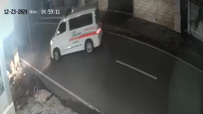 ambulan klinik ar rahmah bangil hilang dicuri