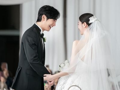 8 Potret Artis Korea Menikah di Tahun 2024, Lee Sang Yeob Hingga HyunA