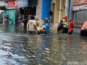 Tak Ada Libur Nataru untuk Banjir Rob Jakarta