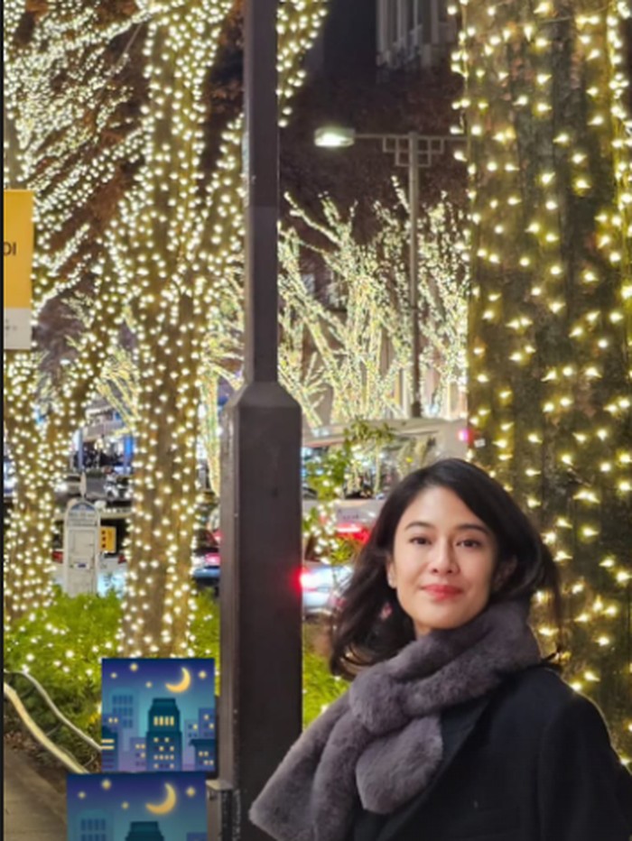 Dian Sastro Liburan ke Jepang