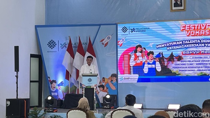 Dirjen Binalavotas Agung Nur Rohmad saat berada di Festival Vokasi BBPVP Medan. (Kartika Sari/detikSumut)