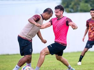Ini Alasan Fabien Garcia Belum Bisa Dimainkan Persela