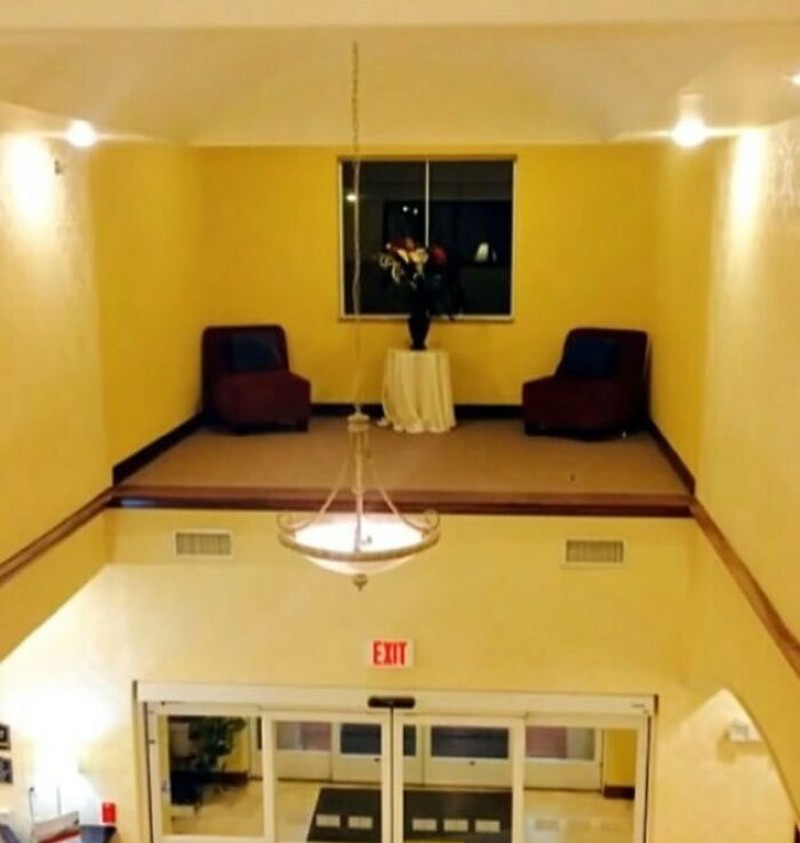 Foto Bangunan Bikin Tepok Jidat