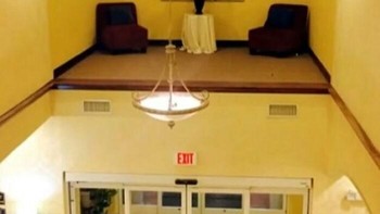 Bangaimana cara bersantai di sana ya? Foto: Boredpanda