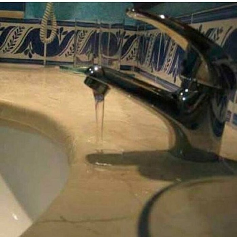 Foto Bangunan Bikin Tepok Jidat