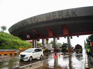 147 Ribu Kendaraan Melintas di Tol Tangerang-Merak Jelang Libur Natal