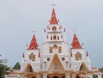 Jadwal Lengkap Misa Natal dan Tahun Baru 2025 di Gereja Katedral Larantuka