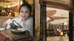 Gritte Agatha Asyik Makan Steak hingga Hot Pot Bareng Suami