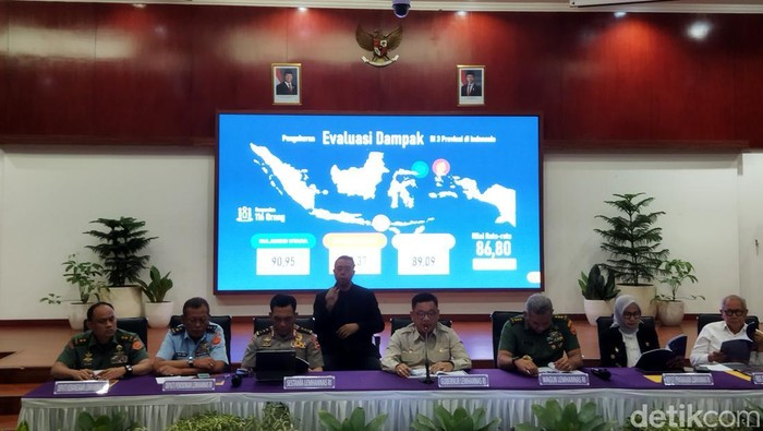 Gubernur Lemhanas Ace Hasan Syadizily  berbiara. (Kurniawan Fadilah/detikcom)