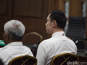 Video Harvey Moeis Pegang Rosario Jelang Divonis Kasus Korupsi Timah