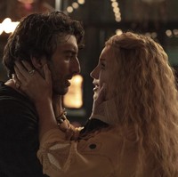 Kabar tentang ketidakakuran Blake dan Justin sebenarnya sudah berembus saat pemutaran perdana film tersebut setelah keduanya disebut menolak foto bersama di karpet merah. Terlepas dari kabar tak sedap tersebut, film ‘It Ends with Us’, yang berkisah tentang kekerasan dalam hubungan asmara, mentecak pendapatan US$ 350 juta. (Foto: Dok. Columbia Pictures via IMDb)