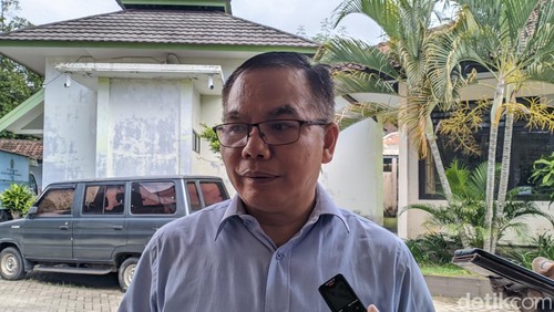 Kadisnakertrans NTB, I Gede Putu Aryadi ditemui di kantornya, Senin (23/12/2024). (Ahmad Viqi/detikBali).