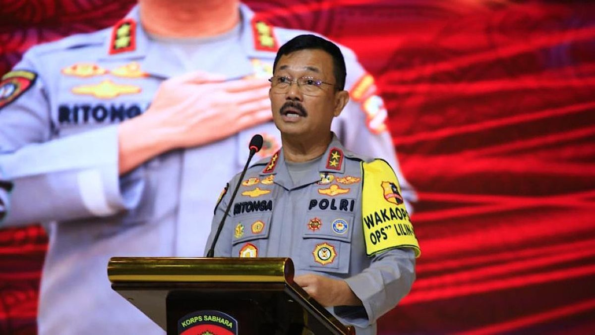 Semiz ayolning eshagini yalash (porno video)