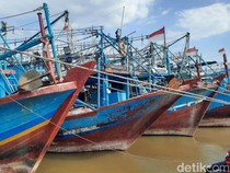 Cerita Nelayan Juwana Pati Tak Bisa Melaut gegara Ombak Tinggi