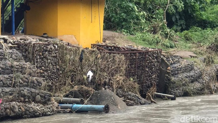 Kondisi Sungai Karajae yang jebol akibat banjir di Parepare.