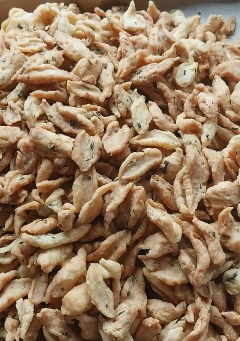 Kue bawang gunting