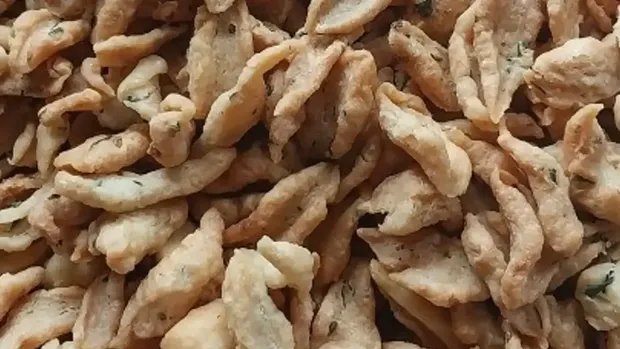 Kue bawang gunting Kue bawang gunting