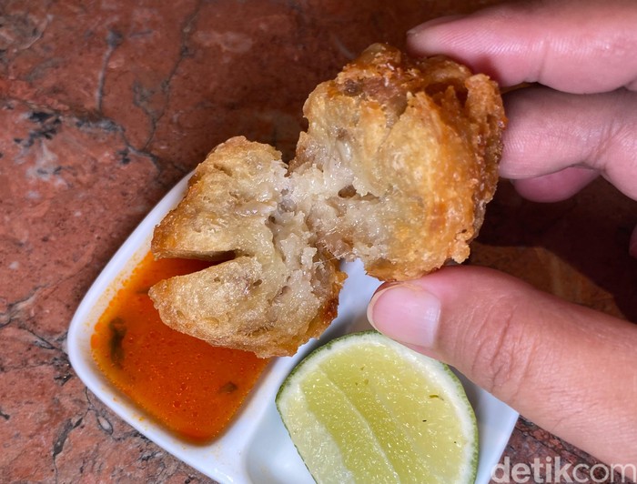 Mie Ami Mie Ami sajikan yamien ala Bandung dan bakso
