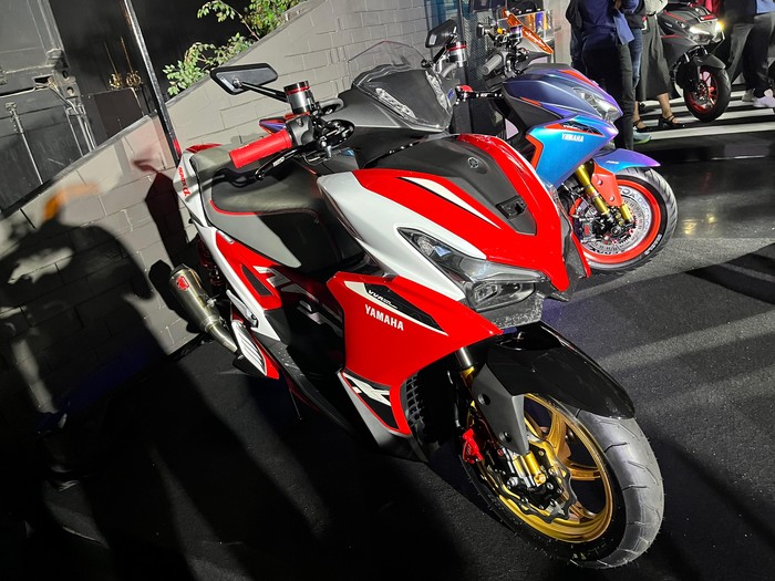Modifikasi Yamaha Aerox Alpha garapan Katros Garage Modifikasi Yamaha Aerox Alpha garapan Katros Garage