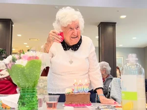 Nenek 106 Tahun Ungkap Rahasia Panjang Umur, Ternyata Minum Ini