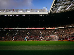 MU Jual Potongan Rumput Old Trafford, Segini Harganya