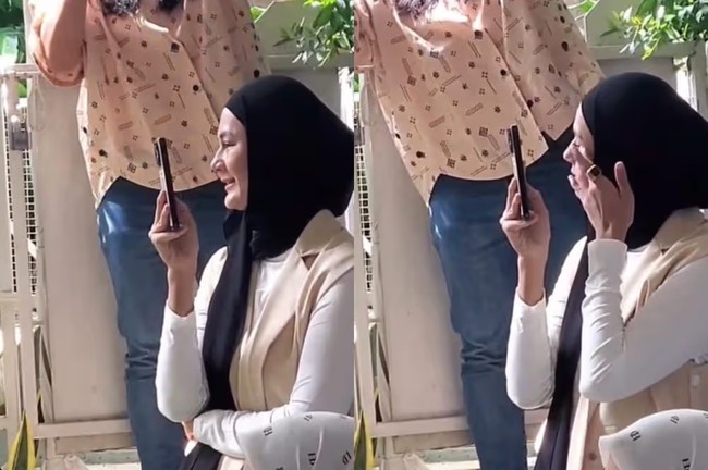 Melihat kedua putranya itu Paula sampai ikut terharu hingga meneteskan air mata. Ia pun tak lupa merekam momen berharga kedua putranya itu saat bernyanyi di atas panggung. Foto: Instagram/@paula_verhoeven