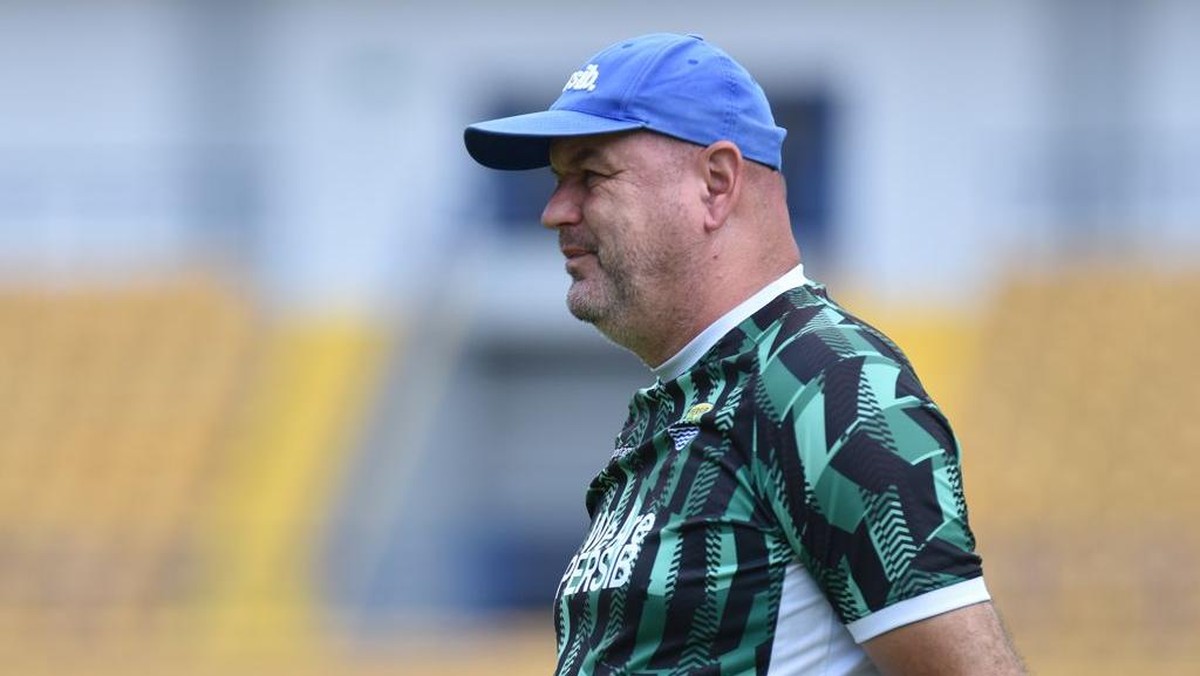 Bojan Hodak menyebut Persib Bandung lebih bugar usai jeda panjang. (Foto: Persib Bandung)