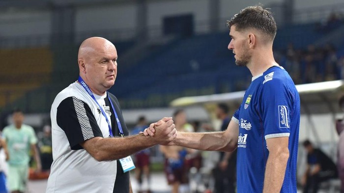 Pelatih Persib Bandung Bojan Hodak.