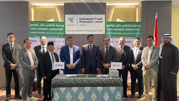 Penandatanganan kerja sama BPKH di Jeddah, Kamis (19/12/2024).