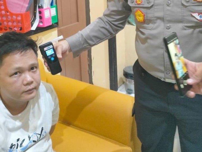 Septian Uki Wijaya, pengemudi Mercy pelaku tabrak lari dan pemicu tabrakan beruntun di Surabaya