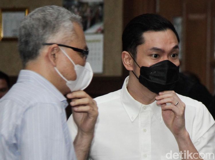 Reaksi Harvey Moeis Usai Divonis 6,5 Tahun Bui