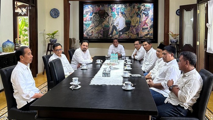 Relawan Alap-alap Bertemu Jokowi di Solo,