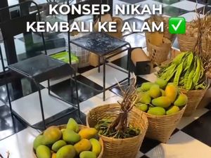 Pernikahan Viral Kembali ke Alam, Tamu Bebas Ambil Souvenir Sayur dan Buah