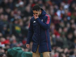 Old Trafford Bocor Lagi, Ganggu Wawancara Amorim