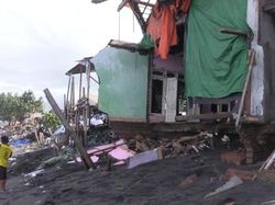 Peringatan Dini, Pesisir Lombok Berpotensi Banjir Rob 29 Desember-3 Januari